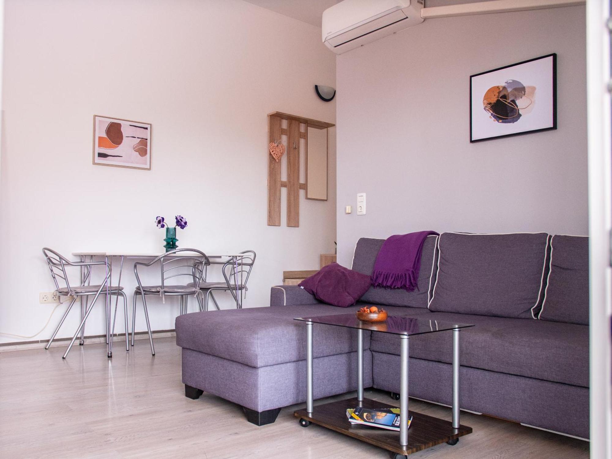 Zaklina 1496 Apartment
